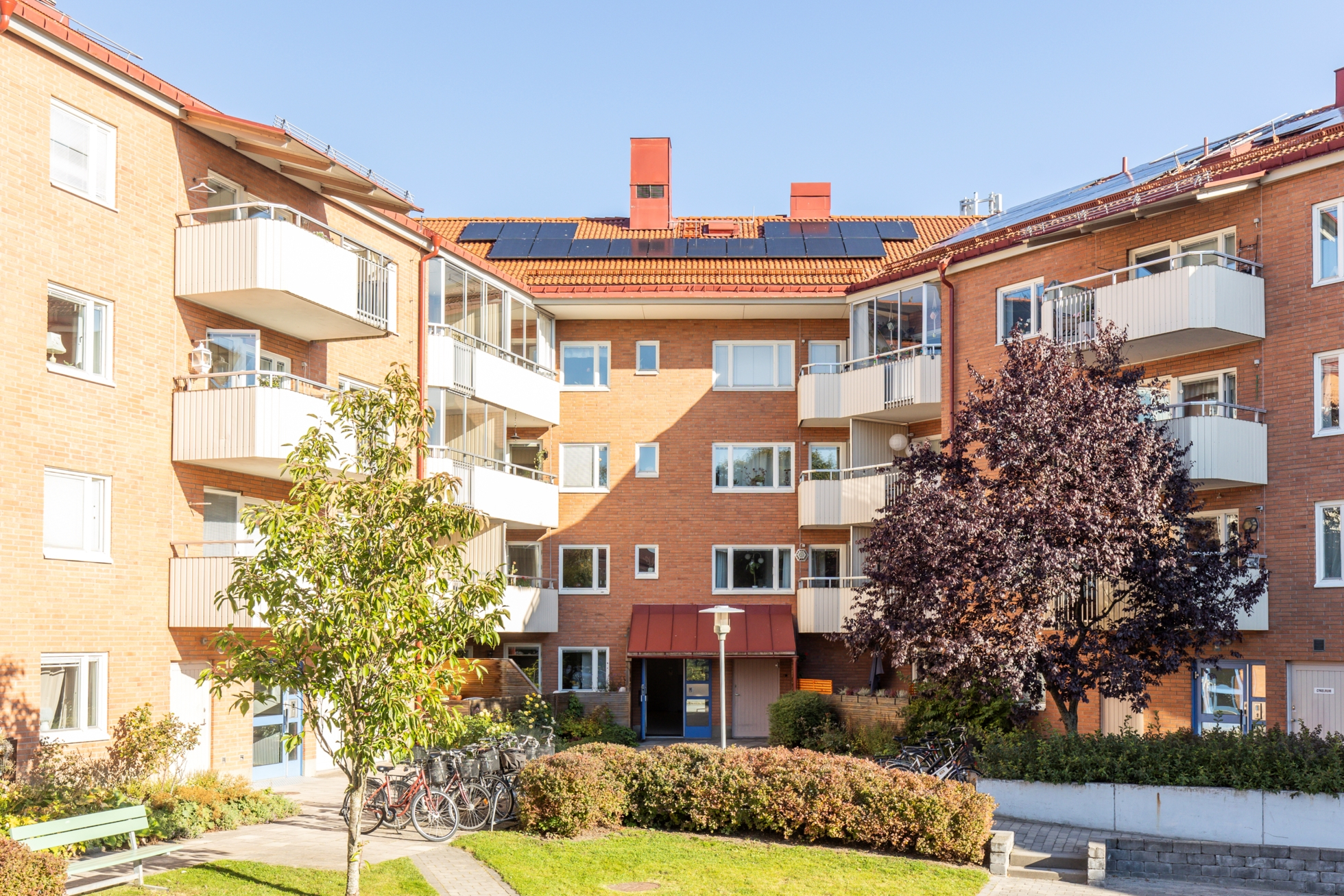 Ljus tvåa med attraktivt läge!