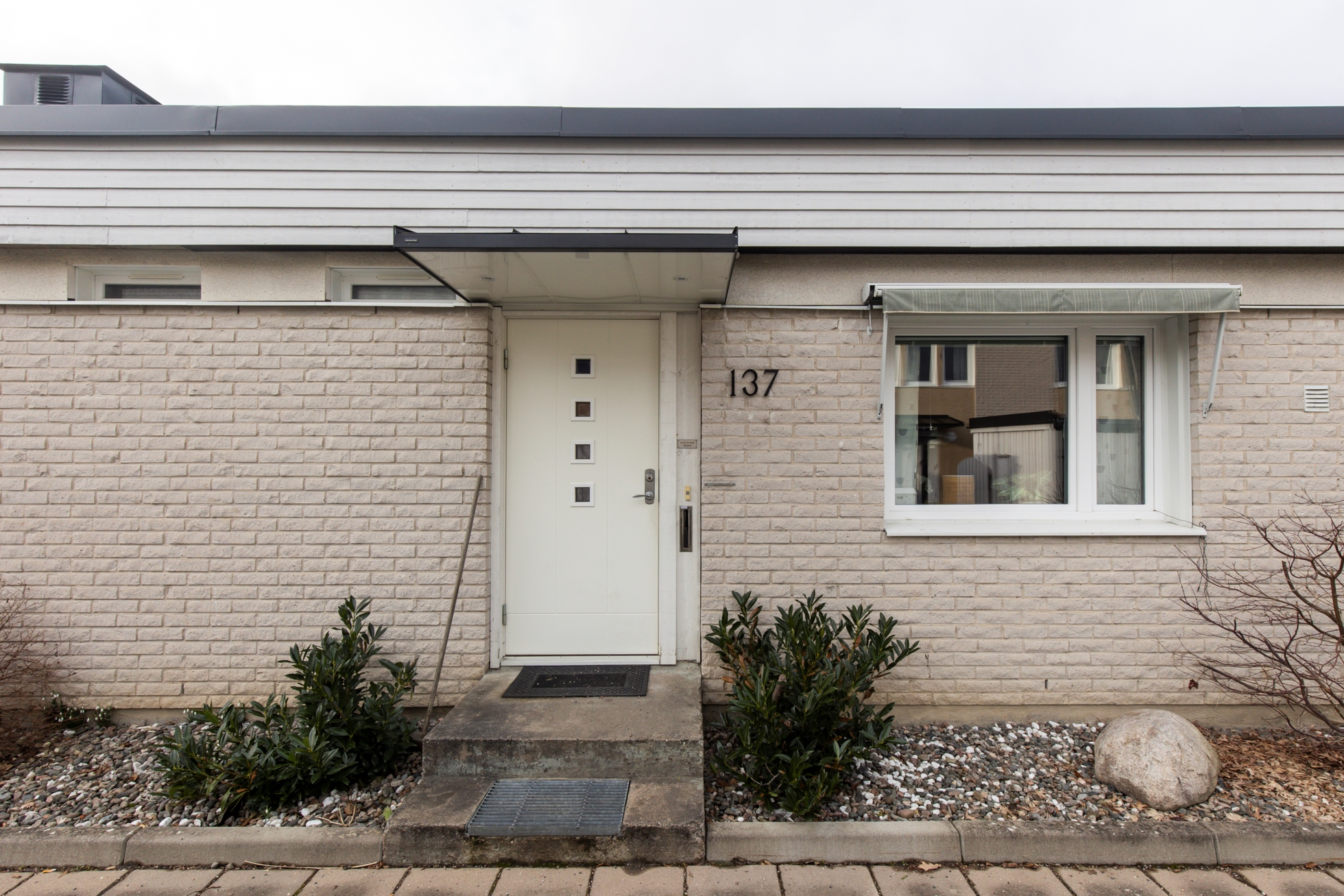 Hemtrevligt radhus med egen trädgård!