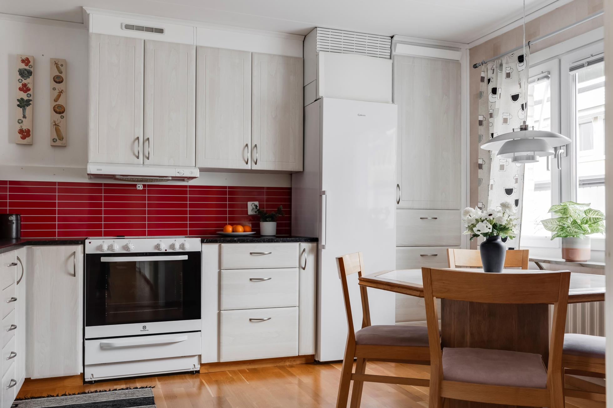 Hemtrevligt radhus med egen trädgård!