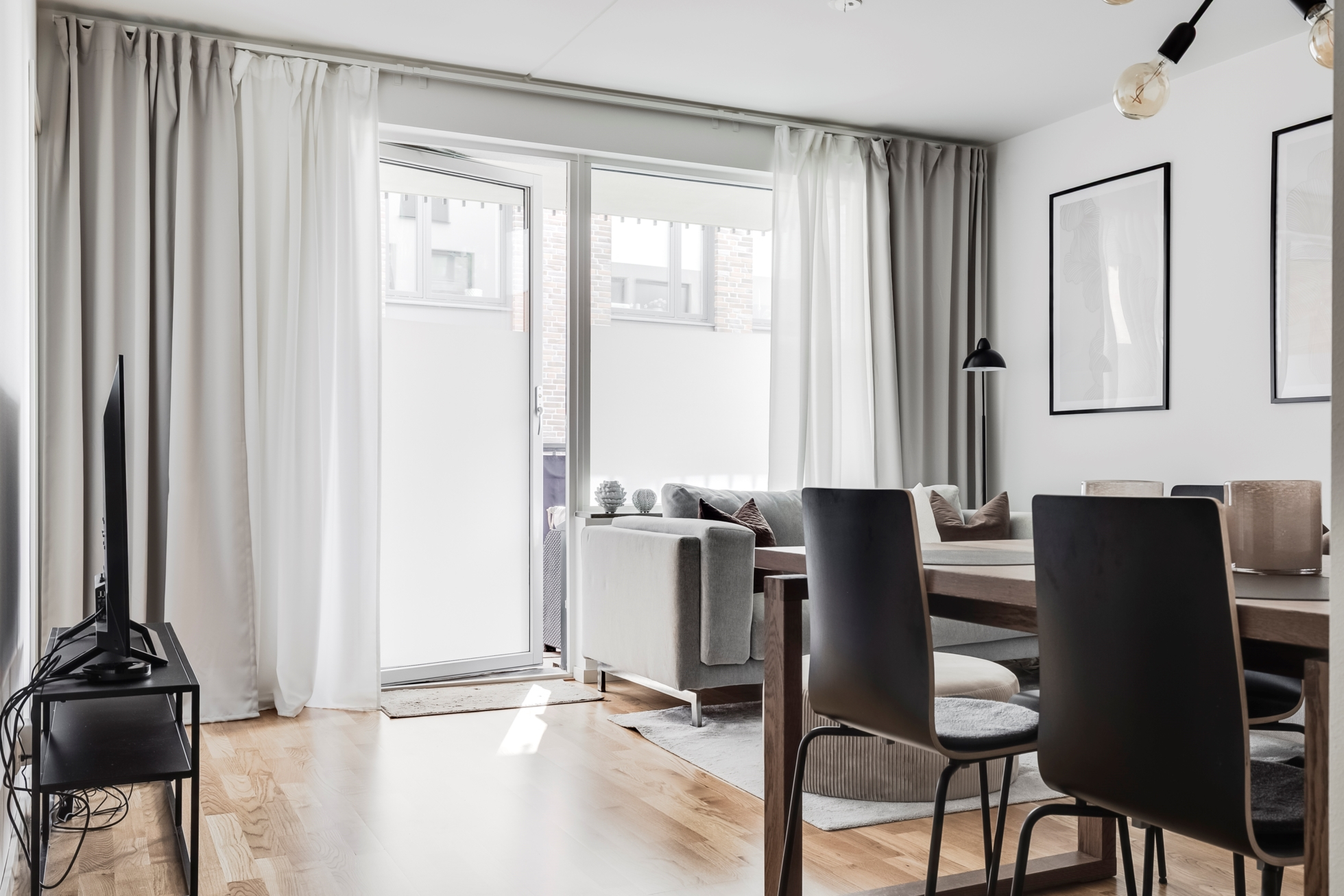 Smakfull och yteffektiv tvåa med balkong!