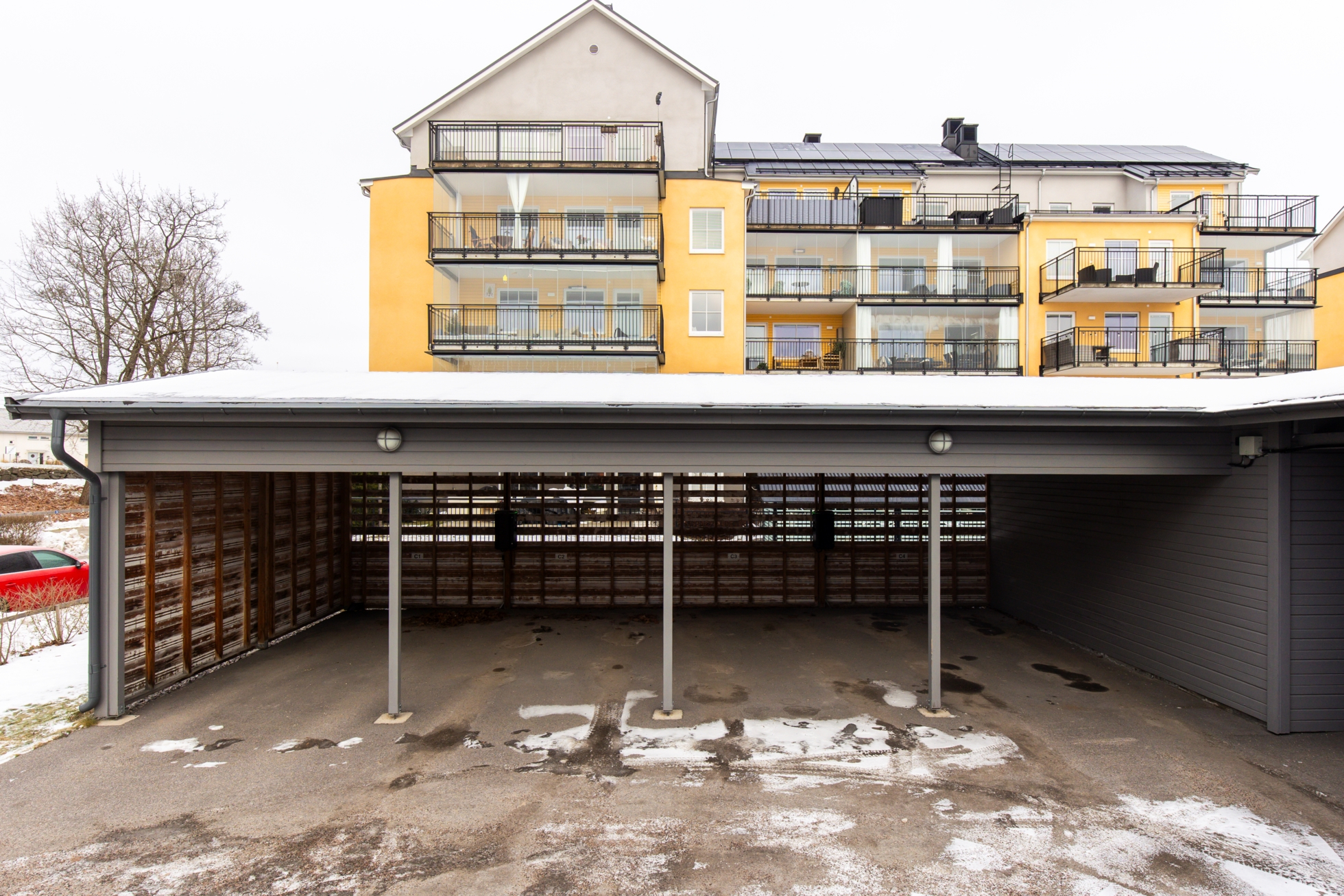 Markplanslägenhet med uteplats i ett naturnära och lugnt område!