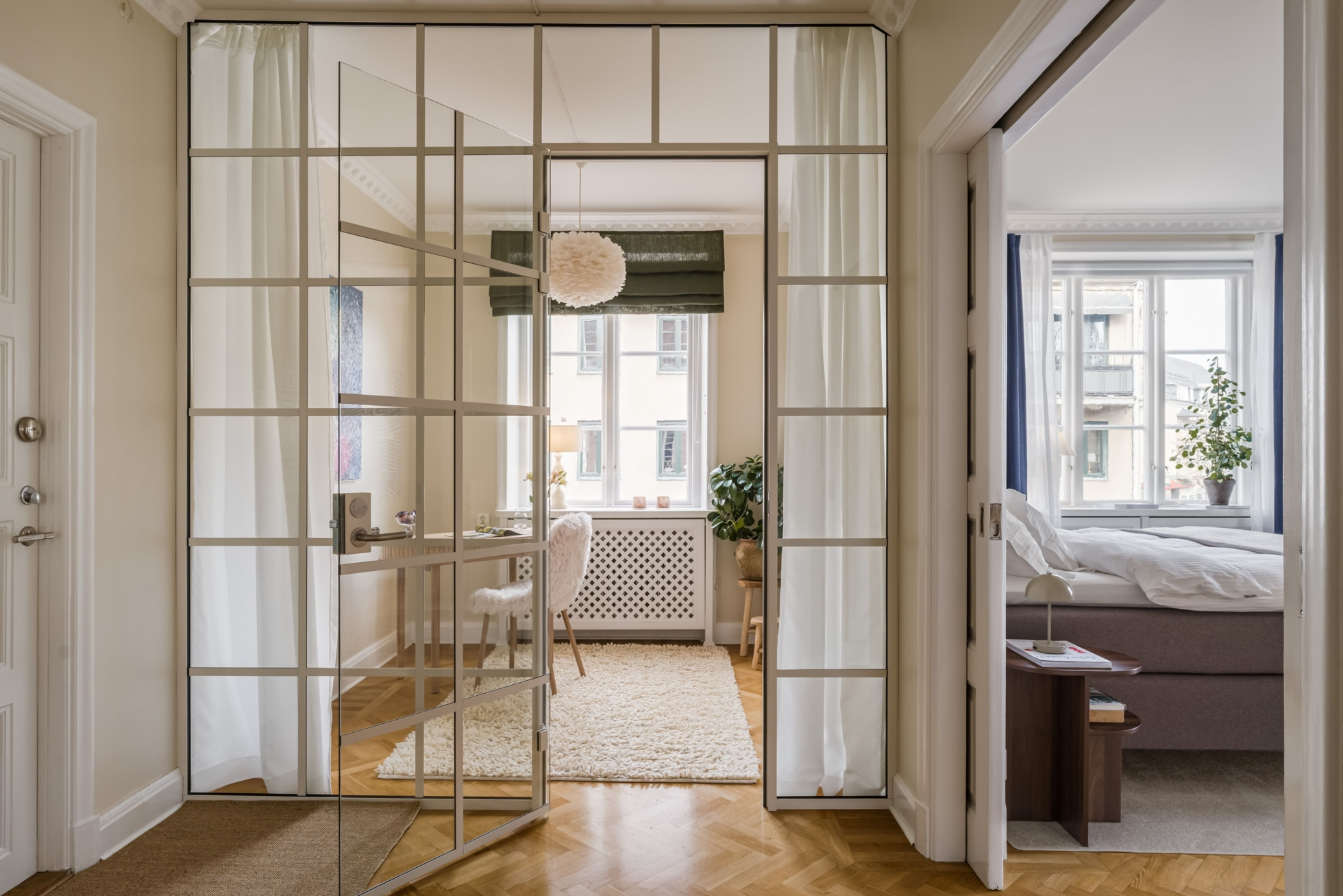 Unik sekelskifteslägenhet på omtyckta Öster!