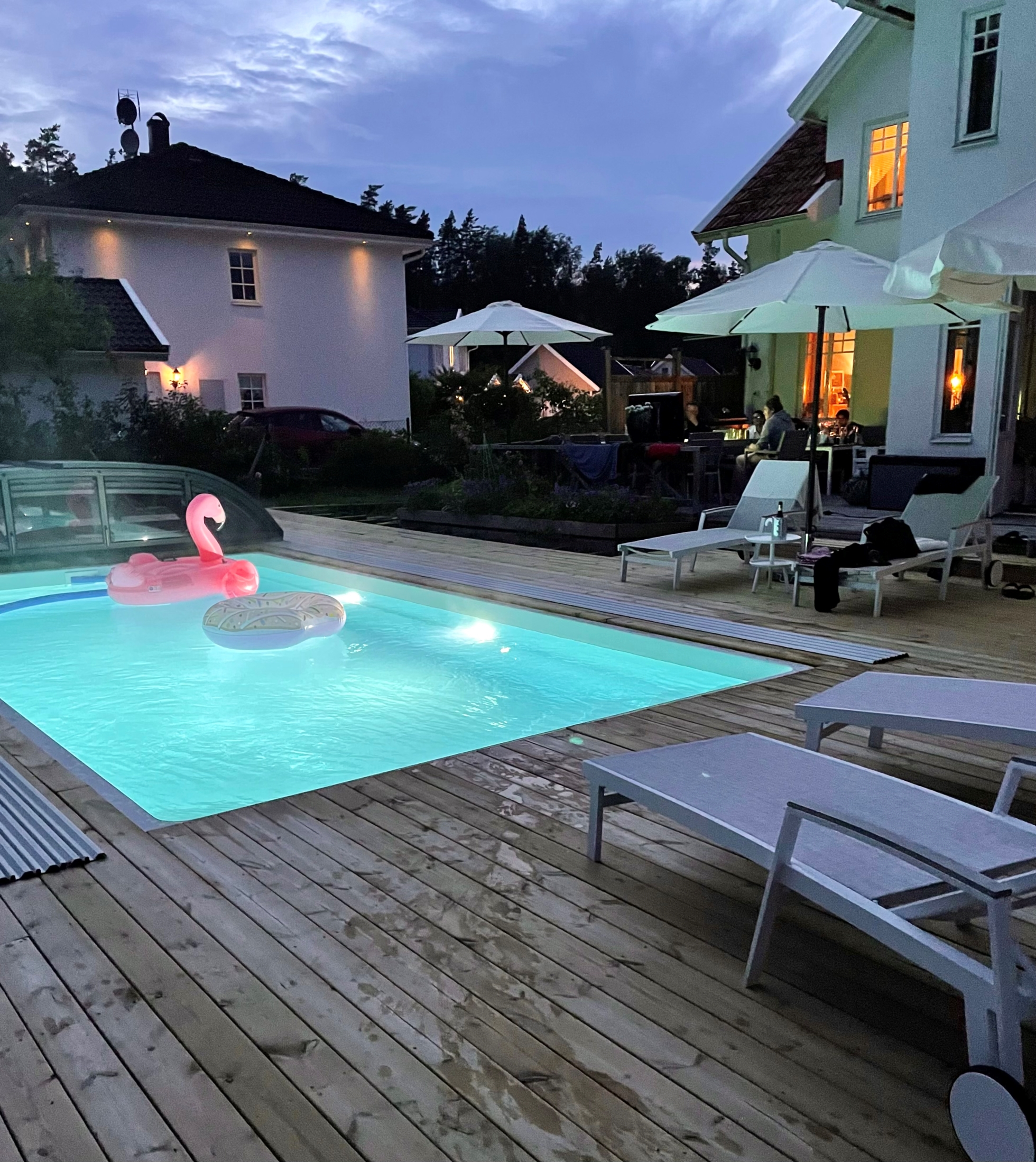 Exklusiv villa med pool och spabad!