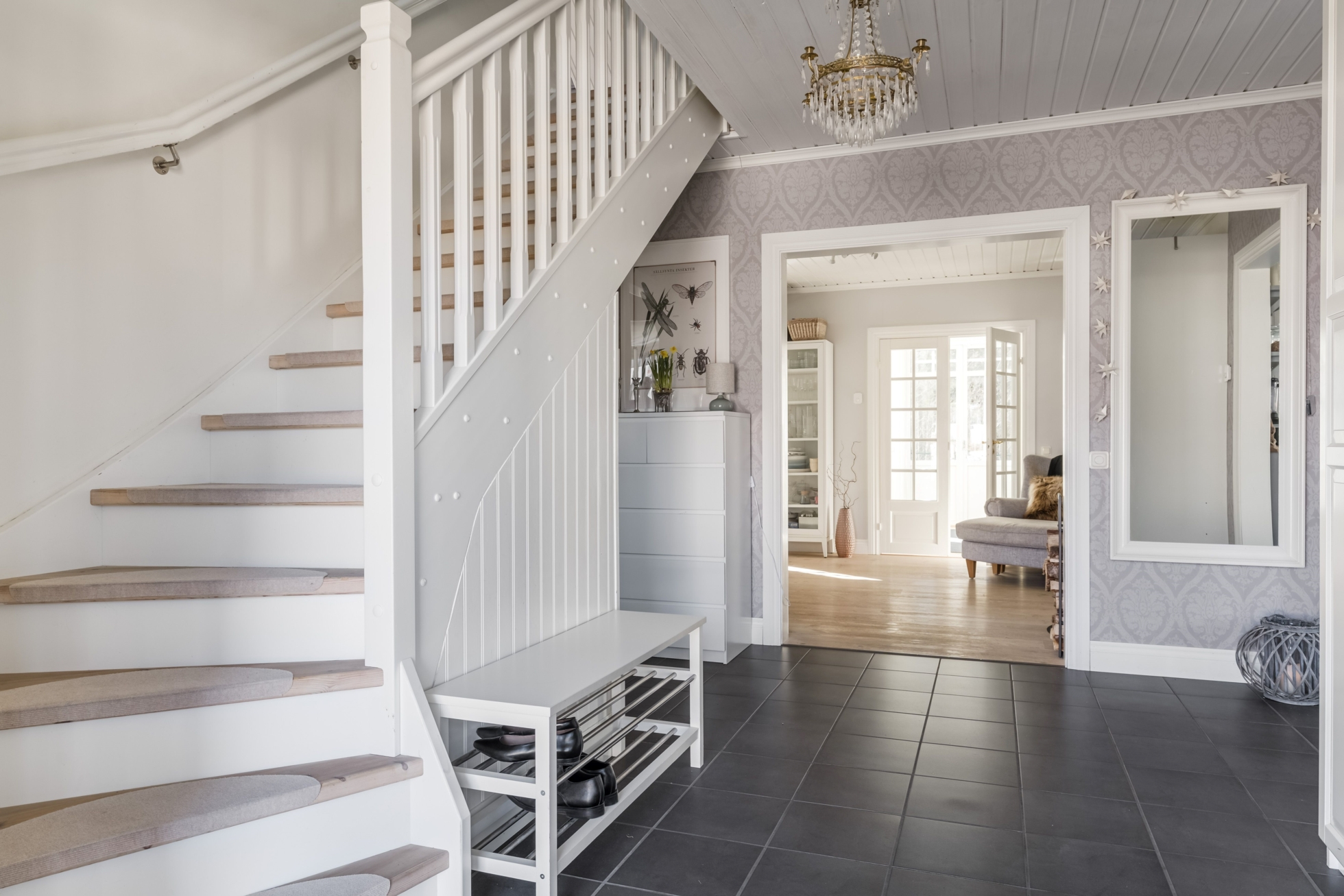 Exklusiv villa med pool och spabad!