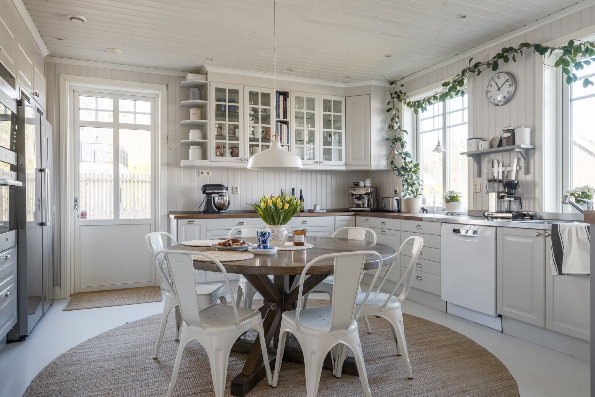 Exklusiv villa med pool och spabad!