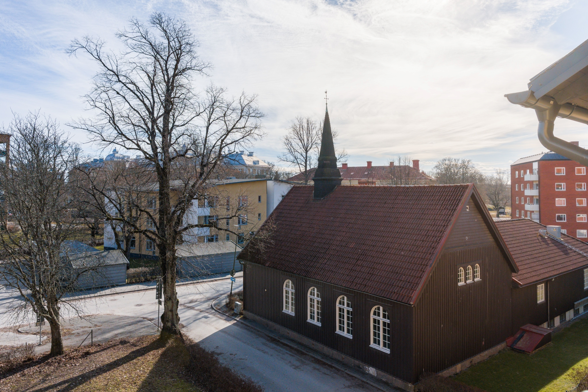 Charmig funkis-trea med smakfull färgsättning!