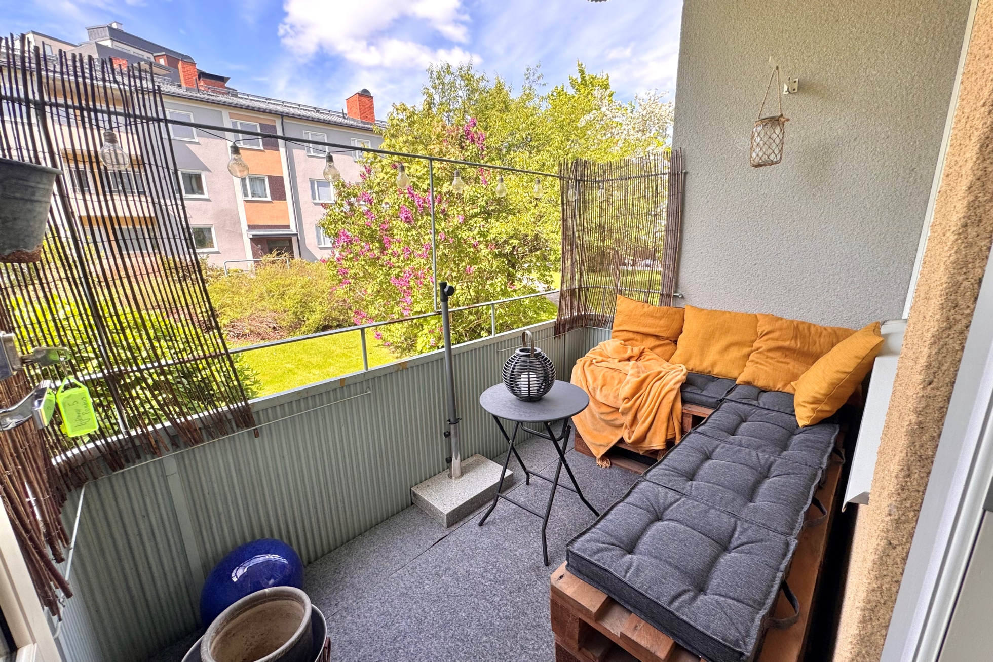 Välplanerad tvåa i omtyckta almby!