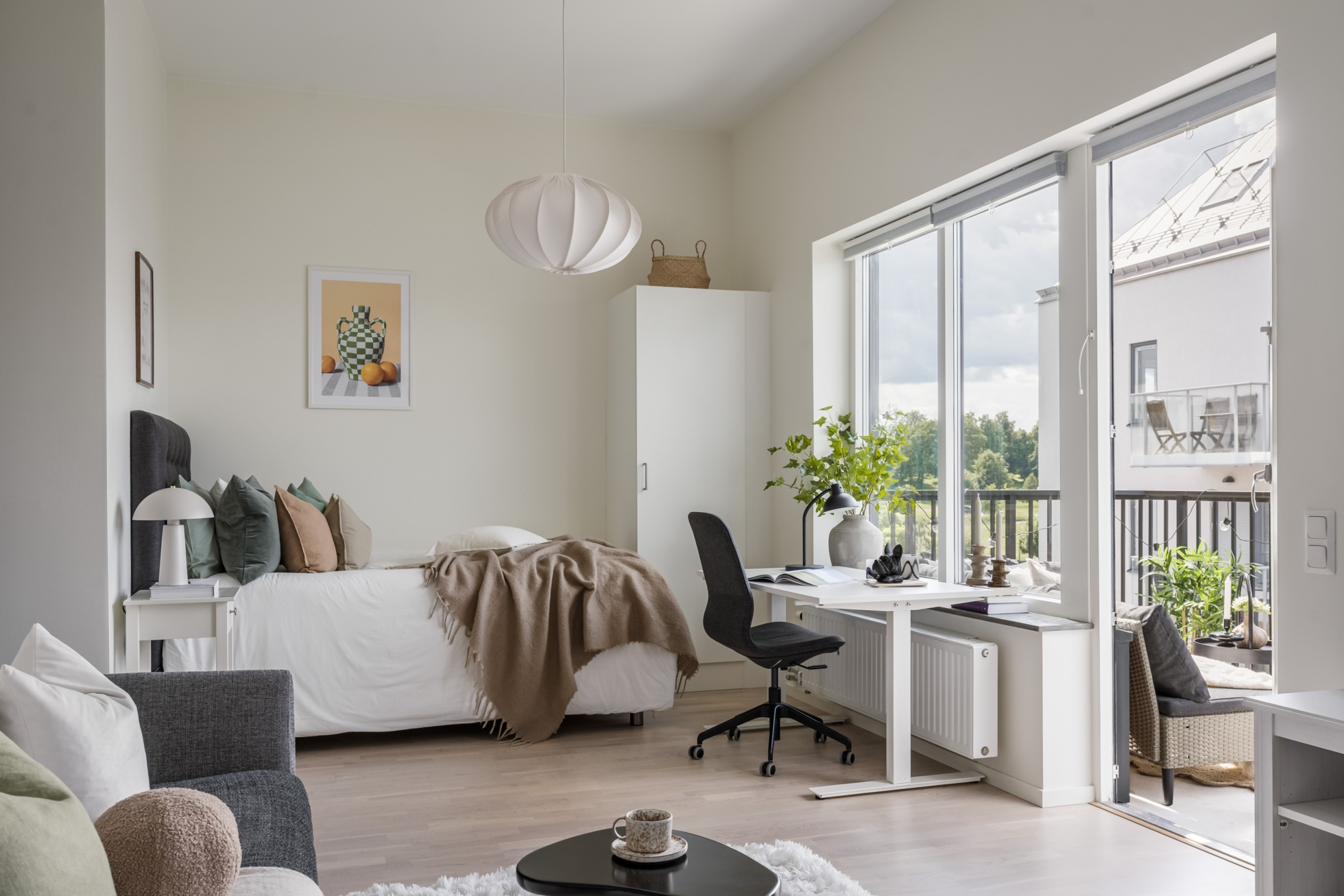Smart planerad etta med sovdel, balkong och goda gemenskapsytor!