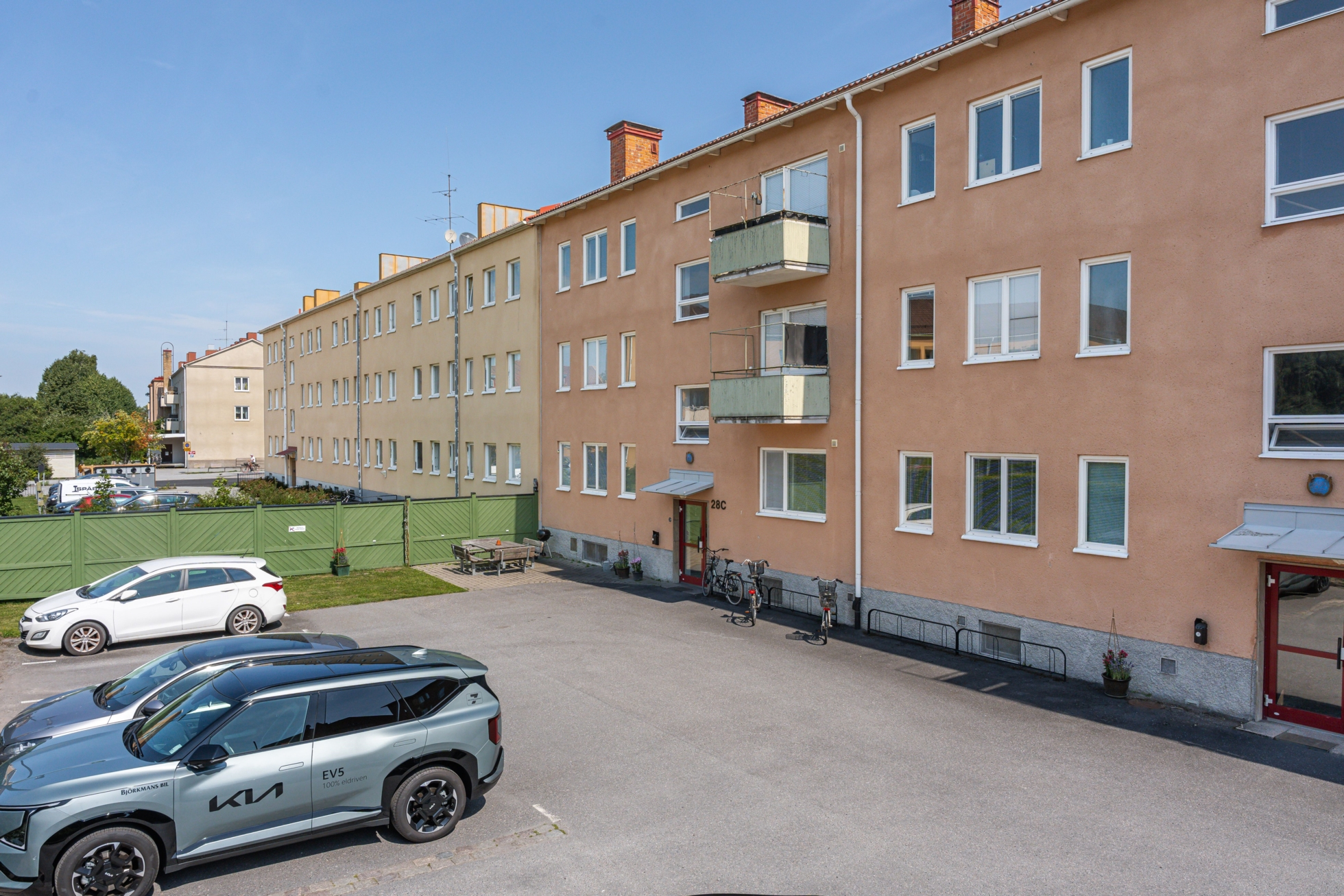 Välplanerad tvåa med balkong!