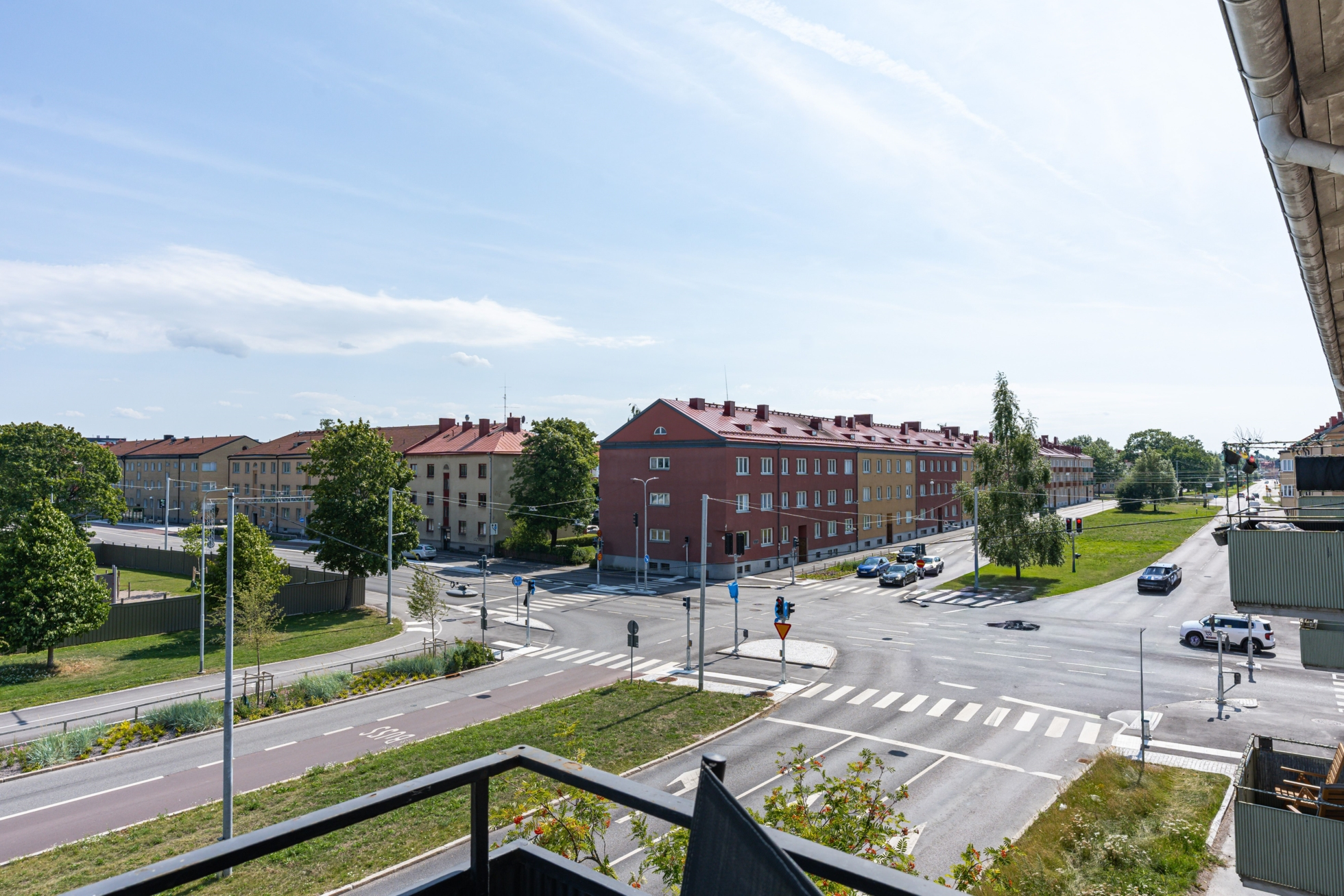 Välplanerad tvåa med balkong!