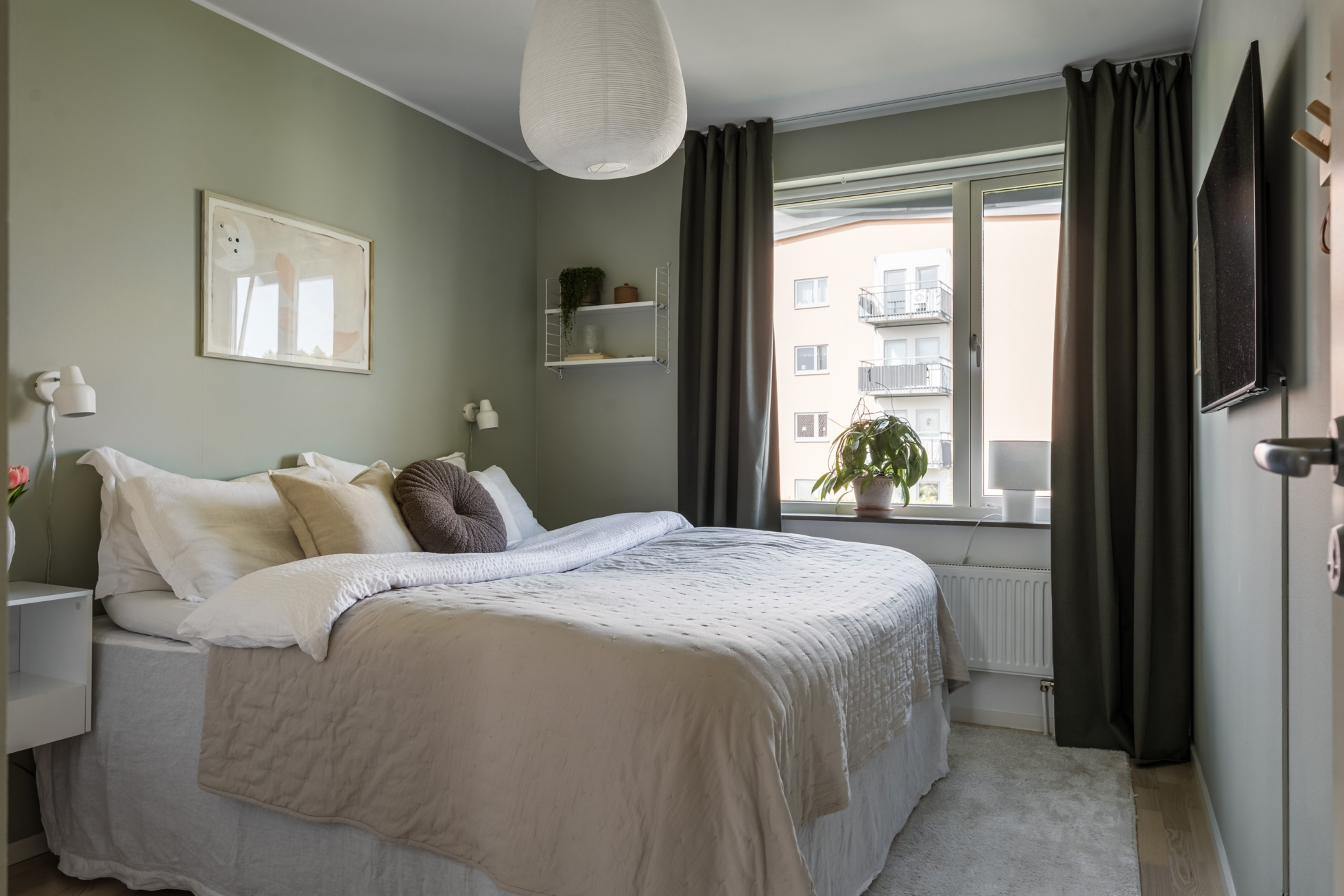 Välplanerat radhus med egen trädgård!