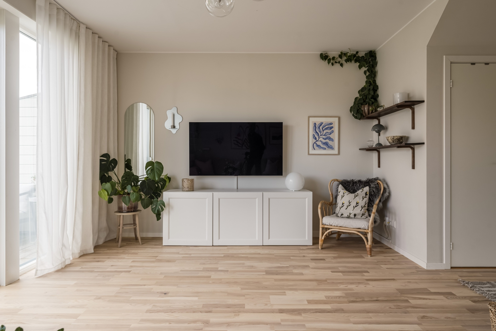 Välplanerat radhus med egen trädgård!