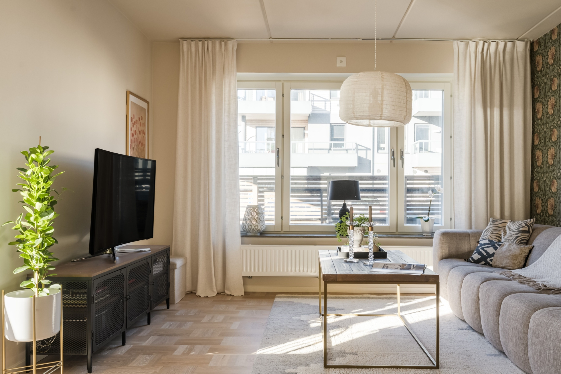 Nära både natur och city med stor uteplats!